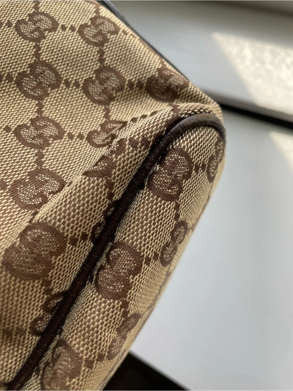 Authentic Vintage Gucci Brown GG Canvas Shoulder Bag with Brown Strap - Picture 11 of 12